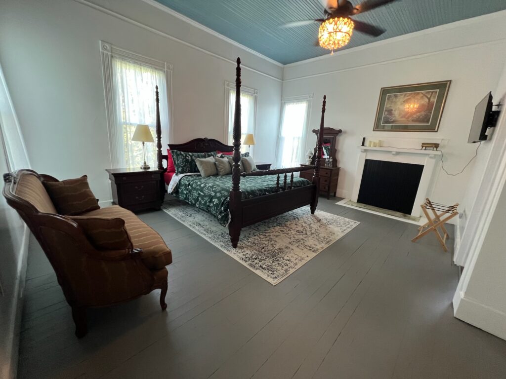 Elegant Guest Rooms